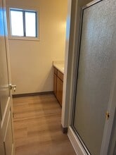 6692 Tarry Ln in Talent, OR - Building Photo - Building Photo