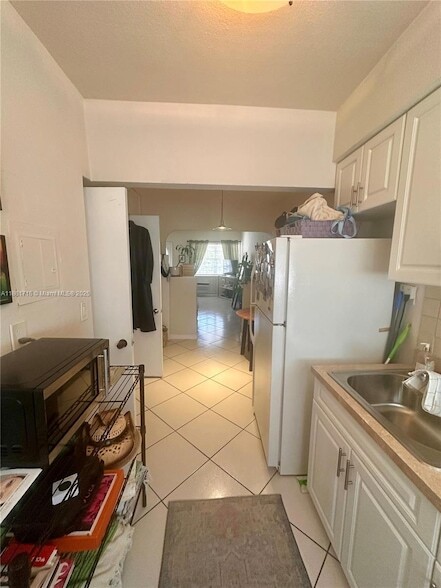 330 74th St, Unit 16 in Miami Beach, FL - Building Photo - Building Photo