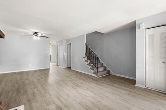 1705 Walnut Ridge Est in Pottstown, PA - Foto de edificio - Building Photo