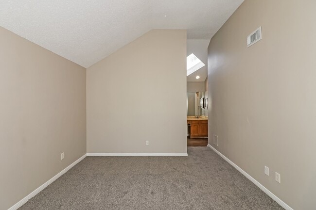 8454 Lake Crystal Dr
