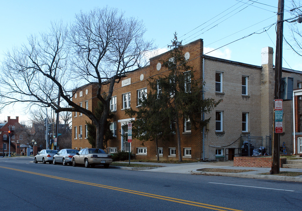 921 Butternut St NW in Washington, DC - Building Photo