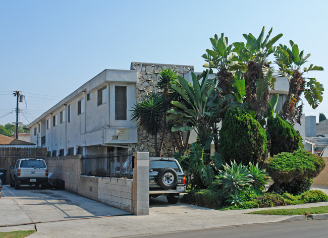 2614 Garth Ave in Los Angeles, CA - Foto de edificio - Building Photo