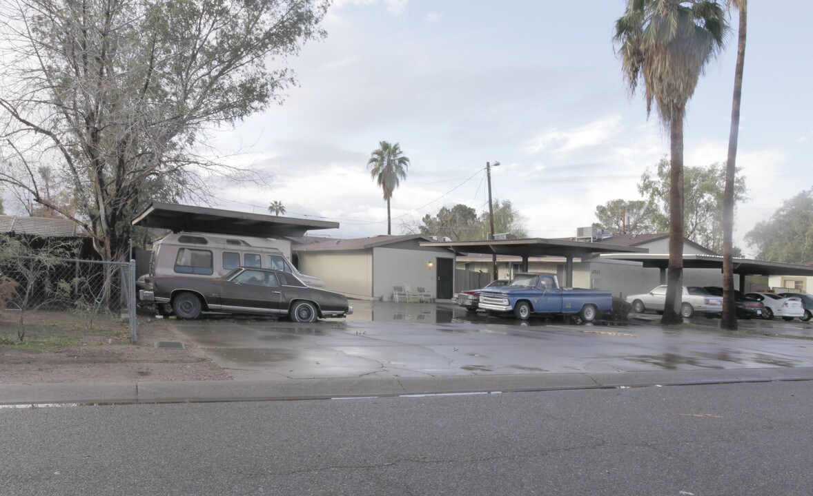 2507 W Hayward Ave in Phoenix, AZ - Foto de edificio
