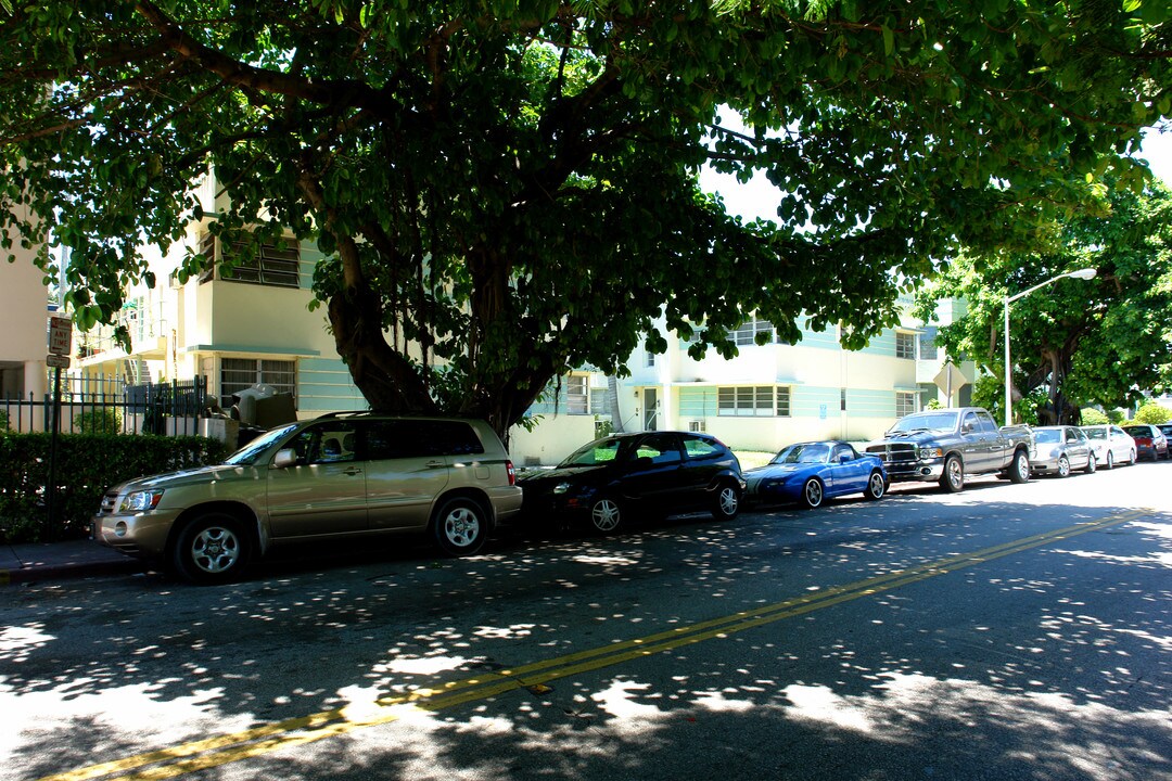 714 15th St in Miami Beach, FL - Foto de edificio