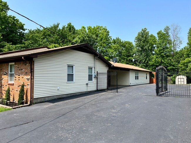 1305 Crigger Rd in Millington, TN - Building Photo - Building Photo