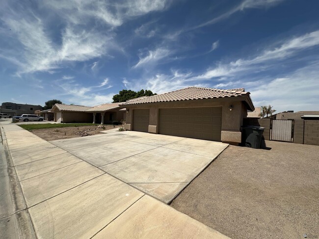 4792 W 28th Ln in Yuma, AZ - Building Photo - Building Photo