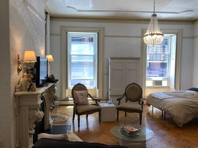 138 Beacon St, Unit 4