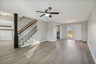 342 Brook Mead Dr in Clarksville, TN - Building Photo - Building Photo