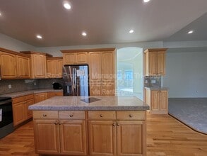 4000 W 34th Ct in Kennewick, WA - Building Photo - Building Photo