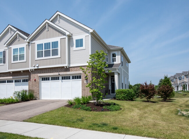property at 3S480 Lambe Ln