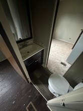 121 Jordan Rd in Timberlake, NC - Foto de edificio - Building Photo