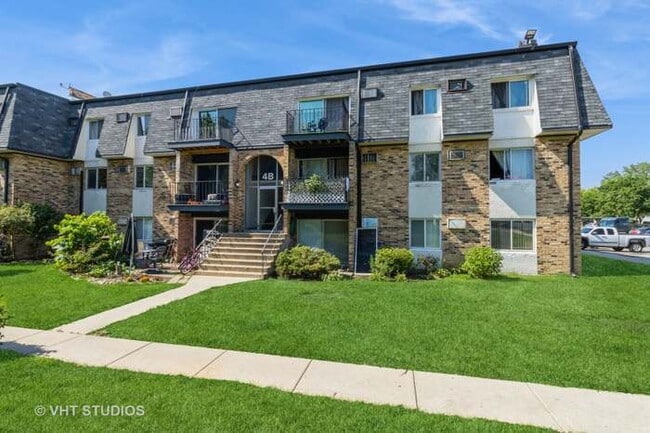 property at 4B E Dundee Quarter Dr