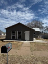 1321 Ross St in Clovis, NM - Building Photo