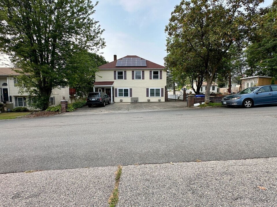 6 Piave St in North Providence, RI - Building Photo