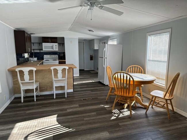 105 22nd St NW in Ruskin, FL - Building Photo - Building Photo