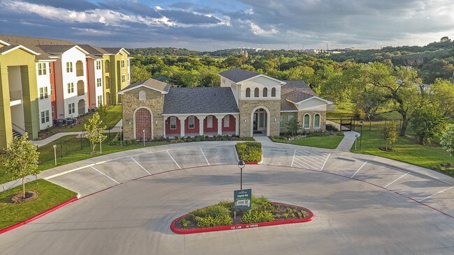 The Starling in San Antonio, TX - Foto de edificio - Building Photo