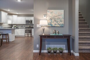 Creekside Townhomes in Eagle Lake, MN - Building Photo