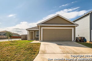 4126 Cataract Cir in San Antonio, TX - Foto de edificio