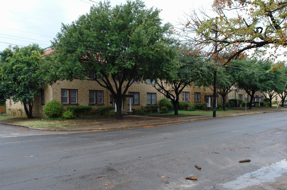 Interfaith Housing in Dallas, TX - Foto de edificio