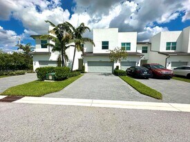 9045 Zevon Ct in Wellington, FL - Building Photo