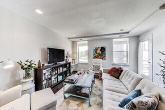 1461 Girard St NW in Washington, DC - Building Photo - Building Photo
