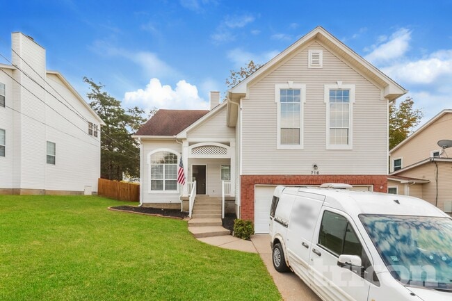 property at 716 Hallcrest Ct