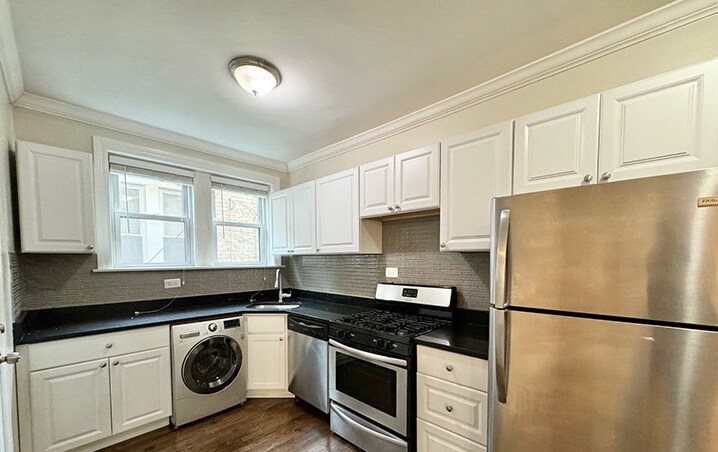 3825 N Greenview Ave, Unit 1E in Chicago, IL - Building Photo