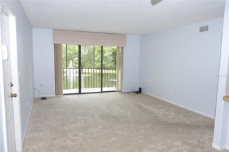 1309 Pine Ridge Cir E in Tarpon Springs, FL - Building Photo - Building Photo