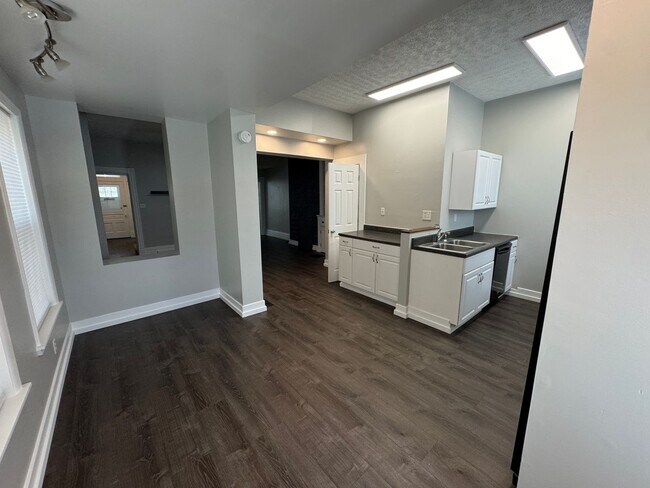 214 Cedarville St in Pittsburgh, PA - Building Photo - Building Photo