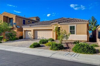 484 Punto Vallata Dr in Henderson, NV - Building Photo - Building Photo
