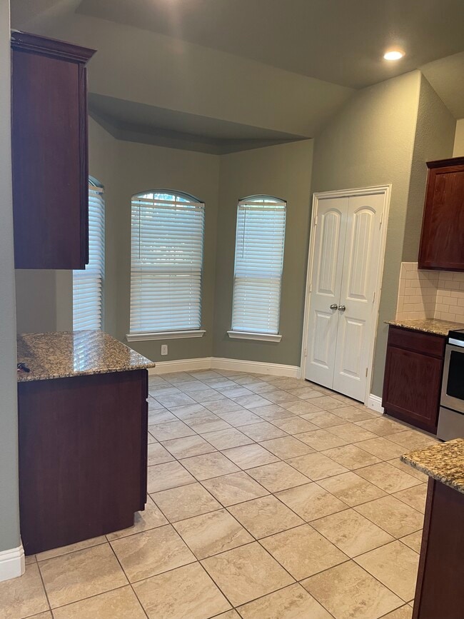 1328 E Surfside Dr. in Pelican Bay, TX - Building Photo - Building Photo