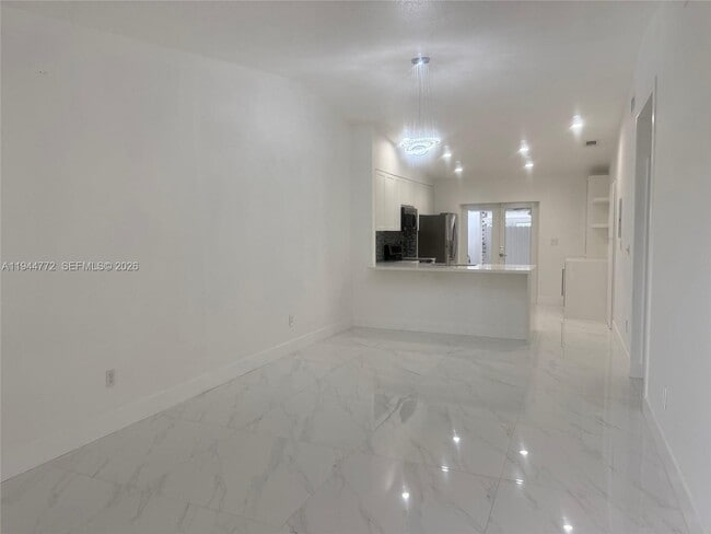 7539 NW 173rd Terrace in Hialeah, FL - Building Photo - Building Photo