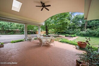 2102 Northfield Dr in Louisville, KY - Building Photo - Building Photo