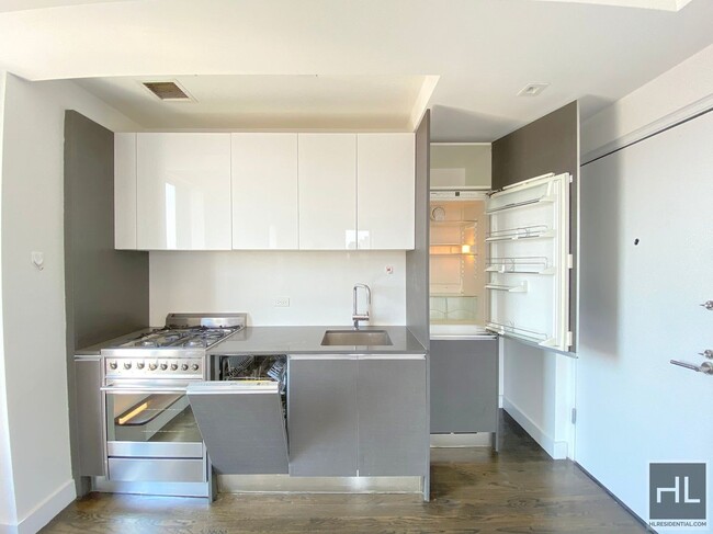 property at 666 W End Ave
