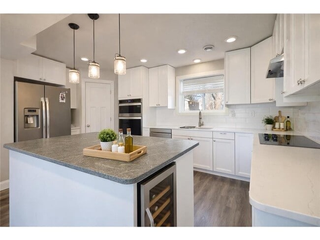 4324 Rustic Pl in Shoreview, MN - Building Photo - Building Photo