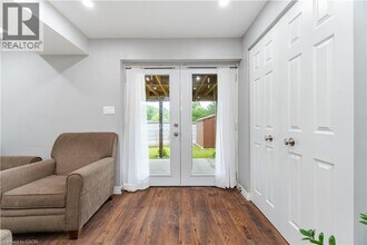 51 Newcastle Ct in Kitchener, ON - Building Photo - Building Photo