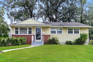 1107 Hickory St in Delanco, NJ - Building Photo