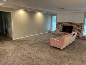 2405 Avenue S in Huntsville, TX - Building Photo - Building Photo