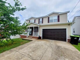 330 Sarna Dr in La Vergne, TN - Building Photo