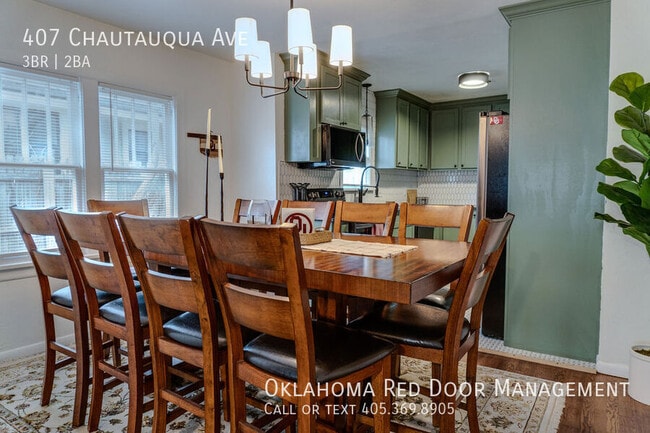 407 Chautauqua Ave in Norman, OK - Building Photo - Building Photo