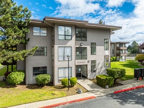 Easthill Apartments in Kent, WA - Building Photo - Building Photo