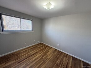 29264 Tessmer Ct in Madison Heights, MI - Building Photo - Building Photo