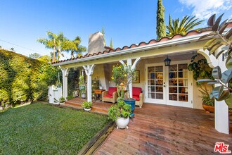 5918 Canyon Cove in Los Angeles, CA - Building Photo - Building Photo