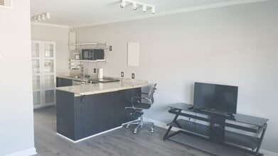 253 Hayden Rd, Unit 254 in Tallahassee, FL - Building Photo - Building Photo