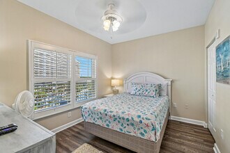 9896 S Thomas Dr in Panama City Beach, FL - Building Photo - Building Photo