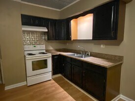 1003 Main St, Unit B in Sanford, ME - Building Photo