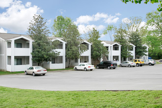 Lily Grace South in Chattanooga, TN - Foto de edificio - Building Photo