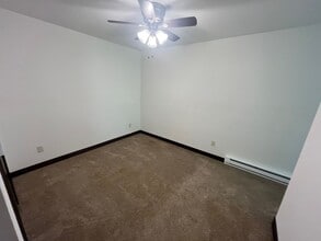 1566 Ball St in Eau Claire, WI - Building Photo - Building Photo