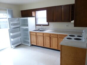 852 E Dawn Dr, Unit 852 East Dawn Dr. in Terre Haute, IN - Building Photo - Building Photo