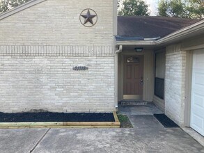 21318 Meadowhill Dr in Spring, TX - Building Photo - Building Photo